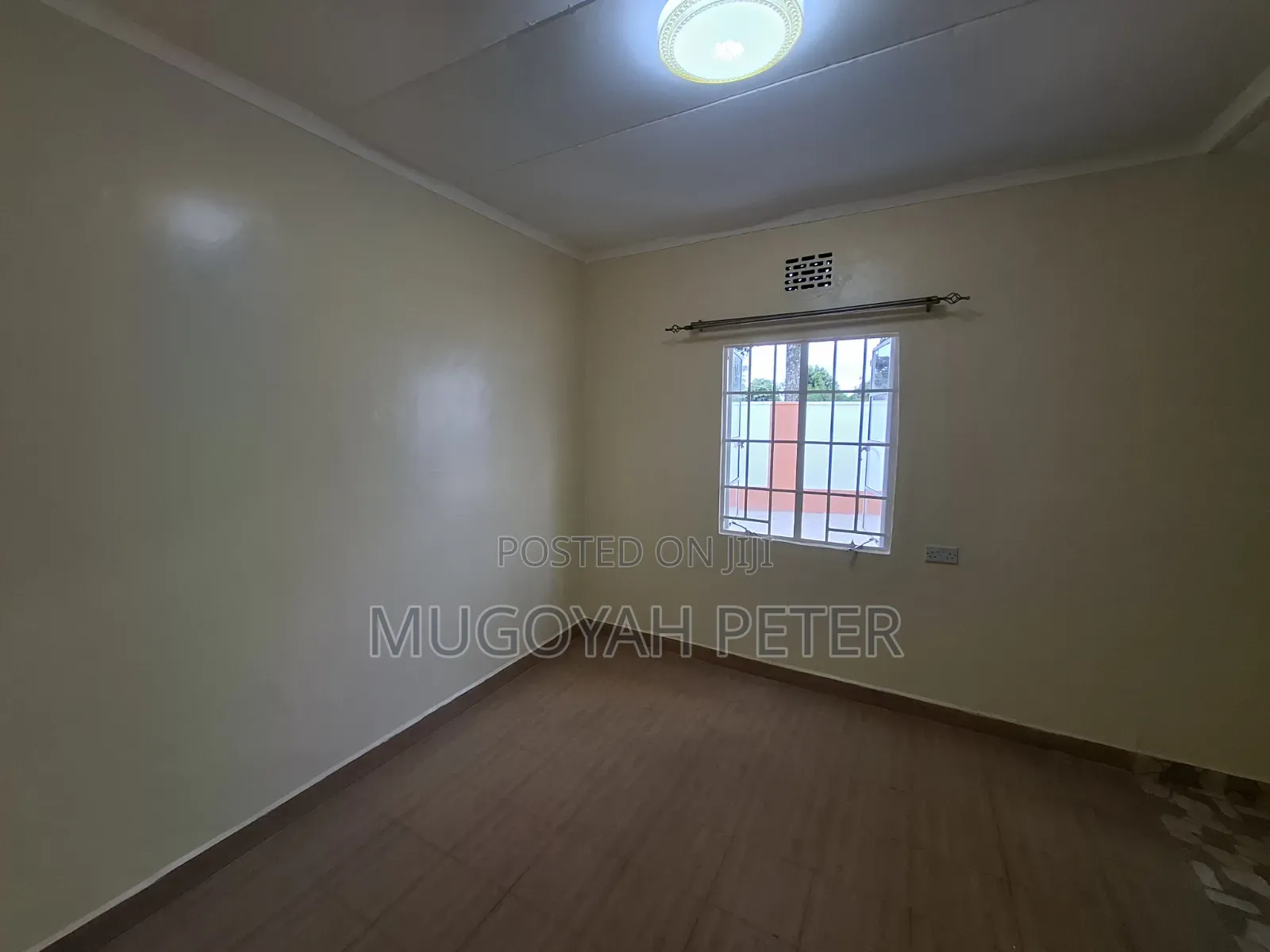 3bdrm Bungalow in Uthiru for rent