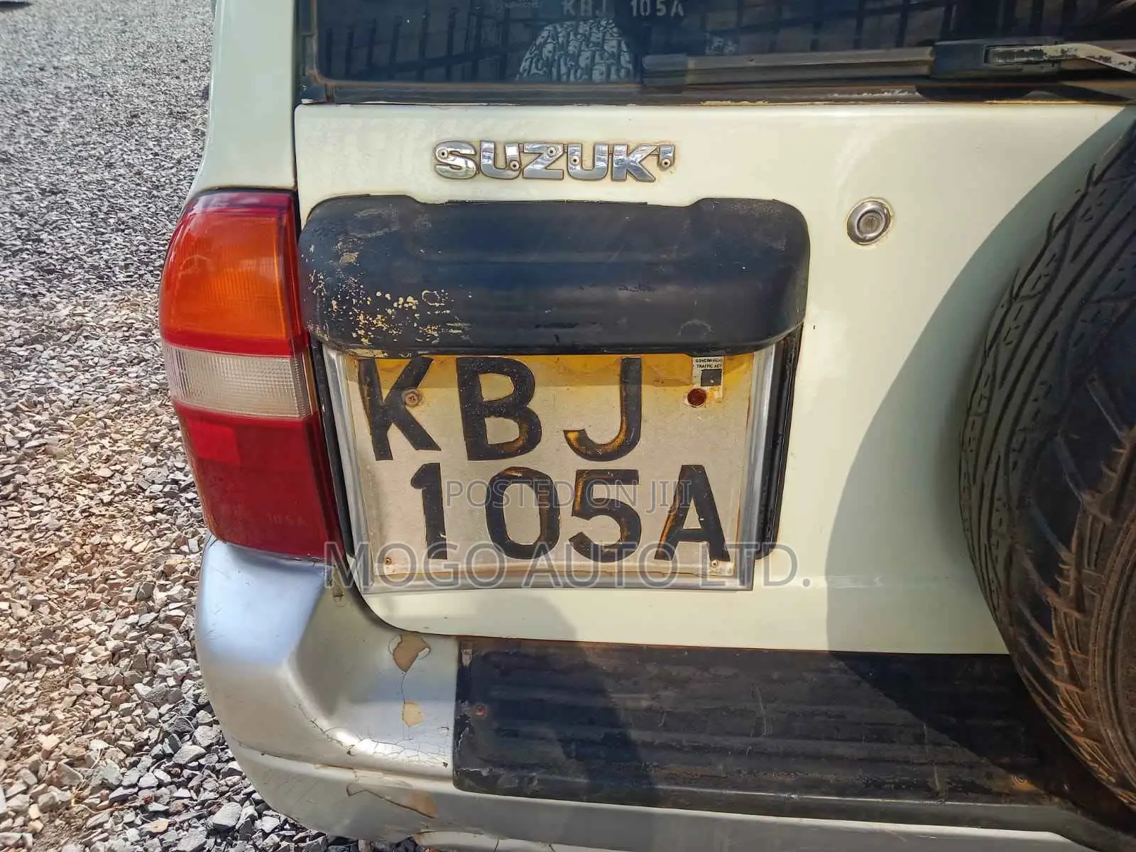 Suzuki Escudo 2003 White