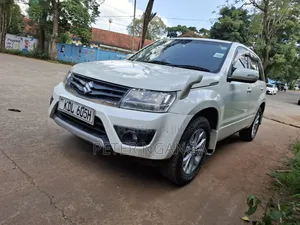 Suzuki Escudo 2015 White