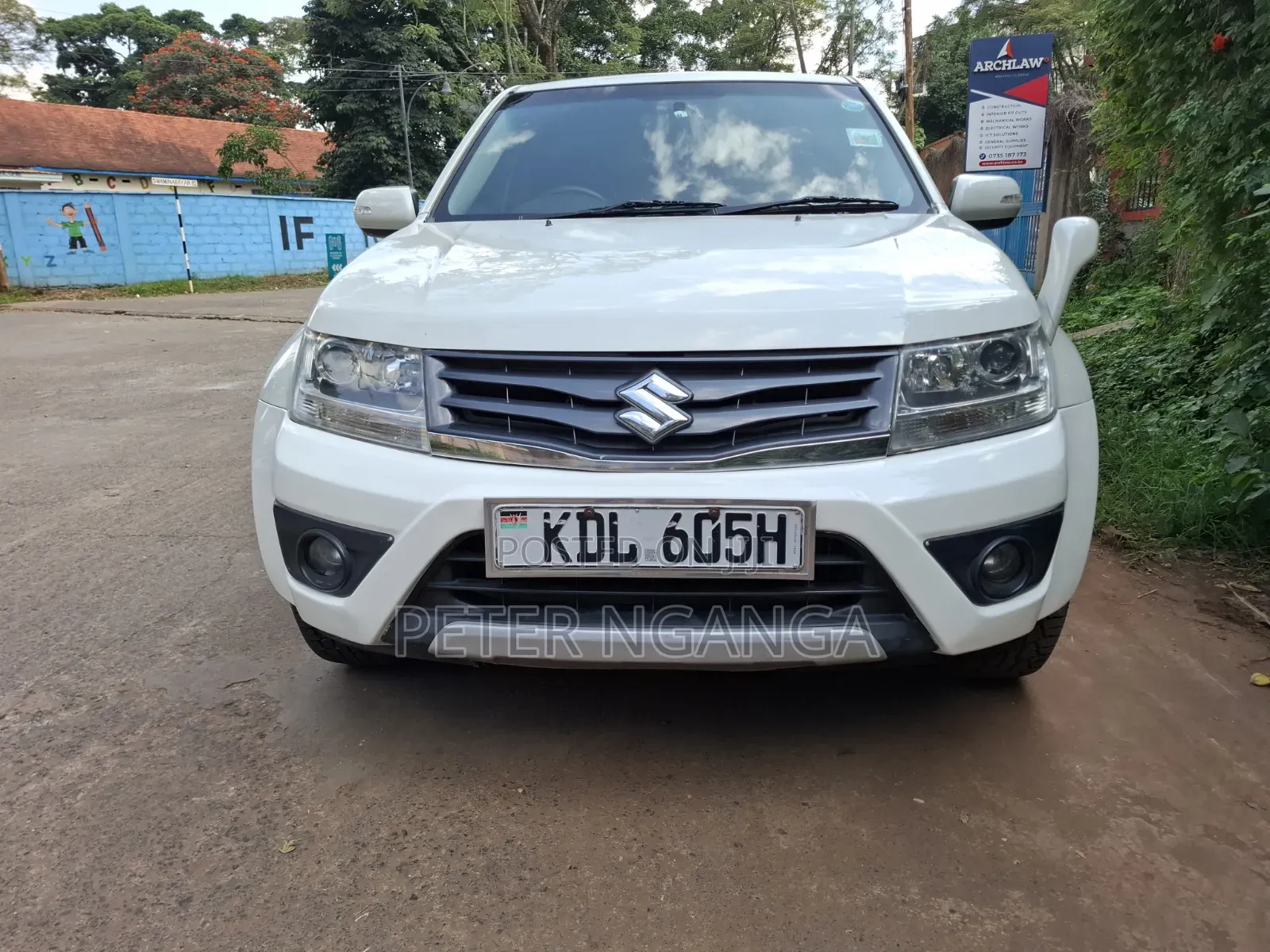 Suzuki Escudo 2015 White