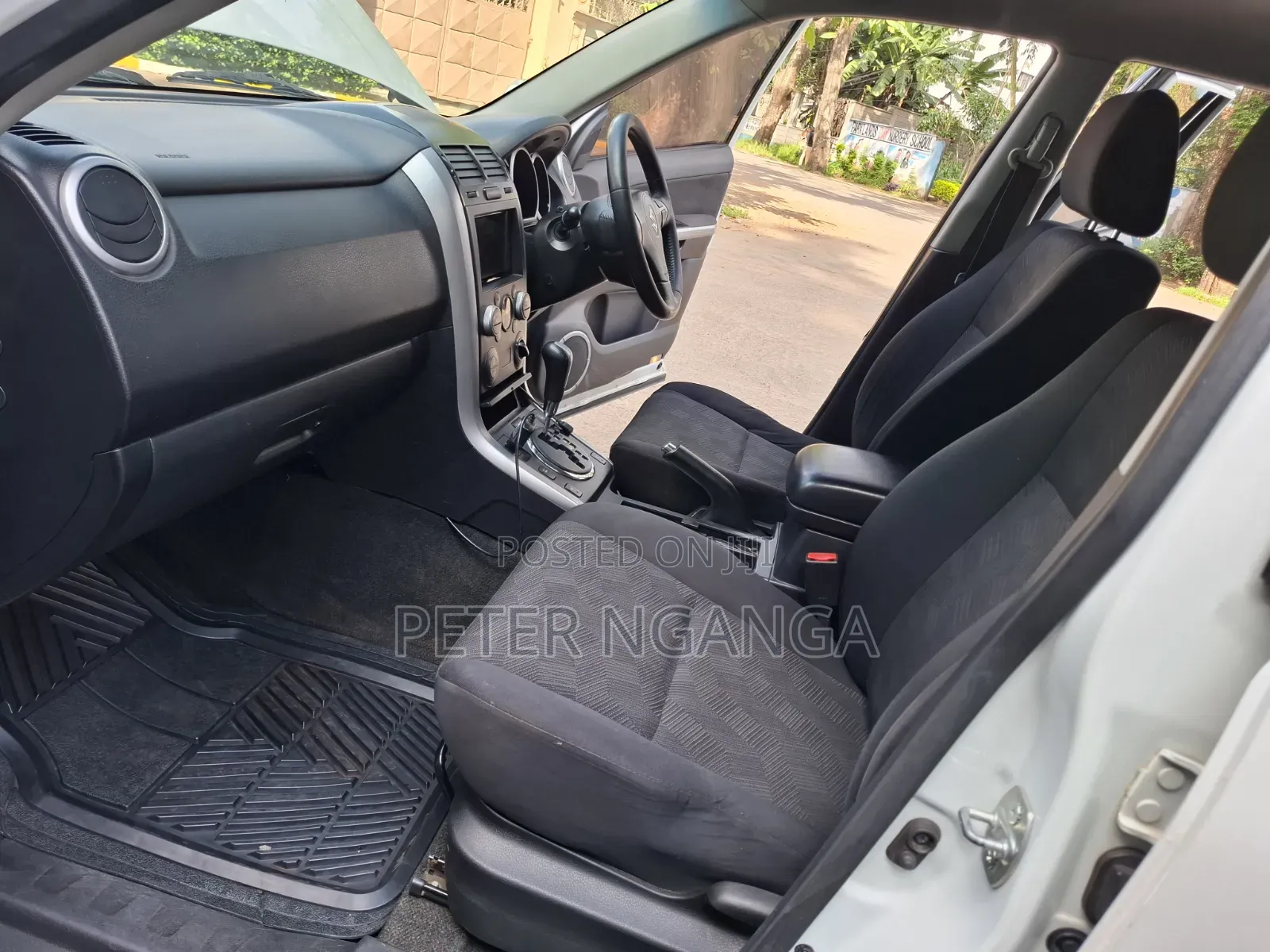 Suzuki Escudo 2015 White
