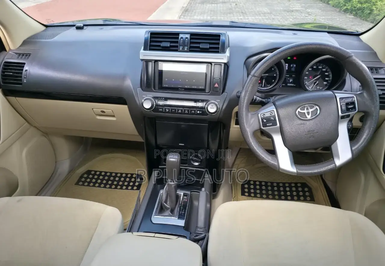 Toyota Land Cruiser Prado 2016 Black