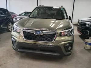 Subaru Forester Base AWD 2019 Green