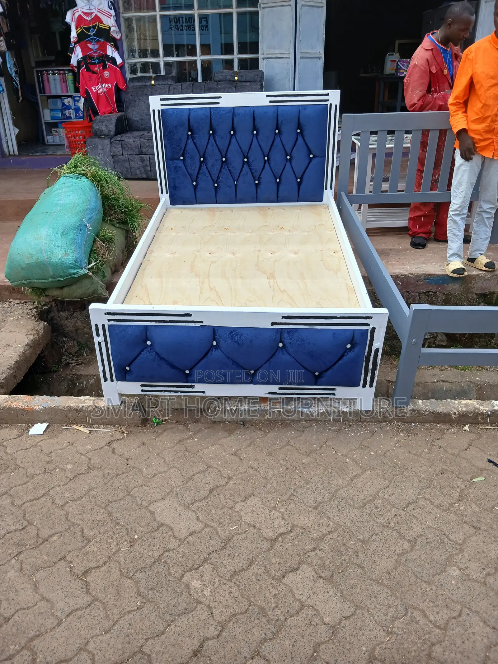Blue Moket Bed