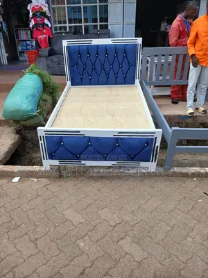Blue Moket Bed