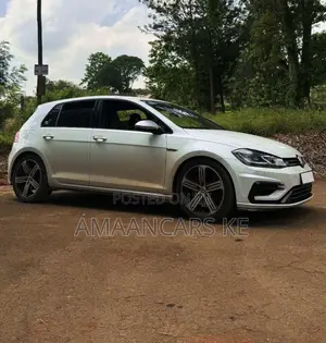 Volkswagen Golf R 4-Door w/DCC & Navigation 2018 White