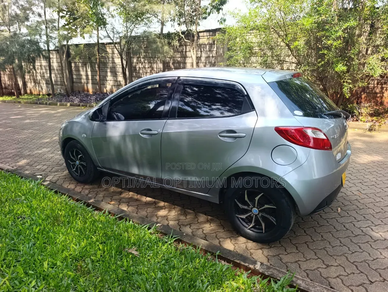 Mazda Demio 2012 Silver
