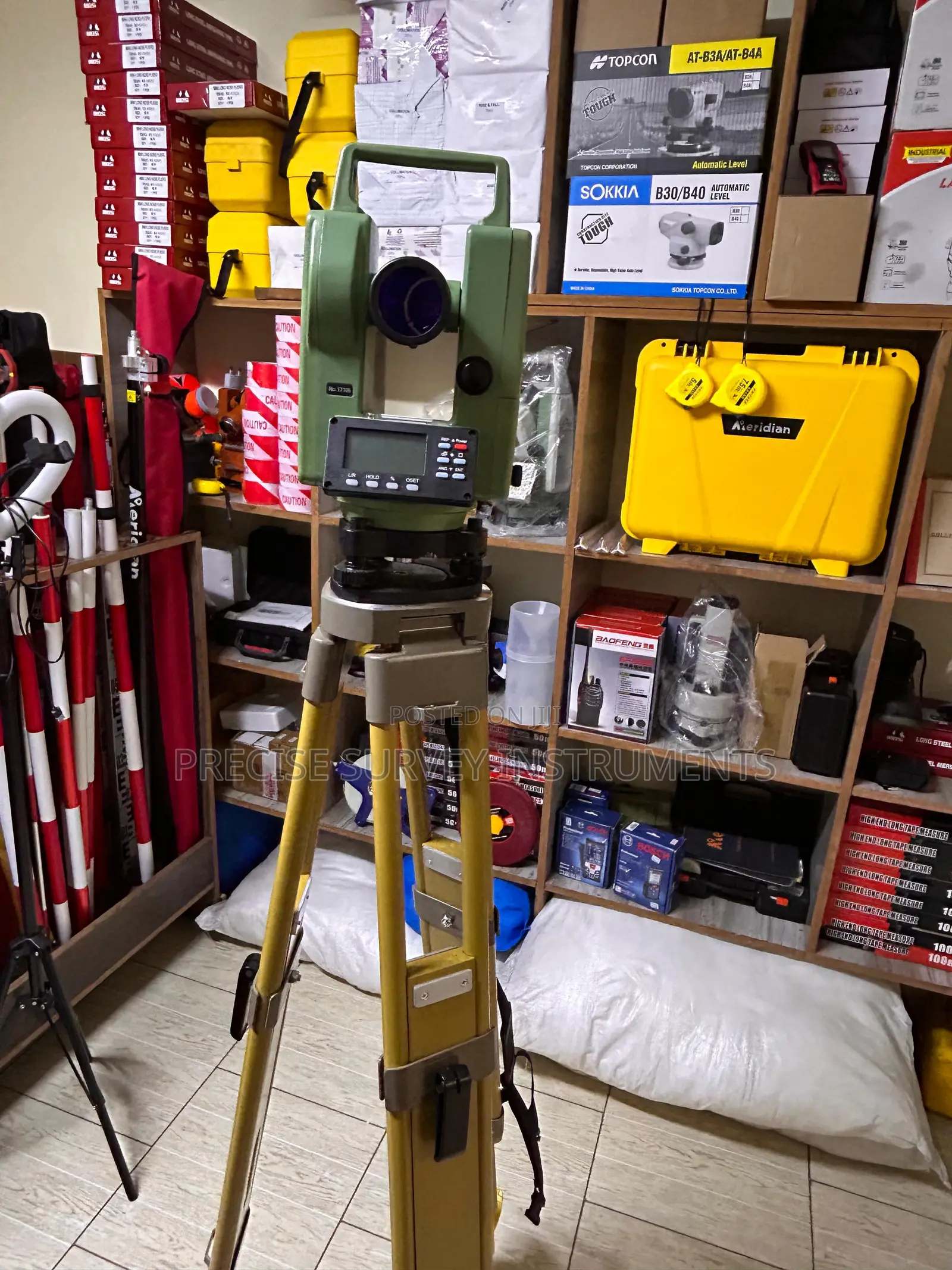 Strong Wooden Tripod for Auto Level and Total Station