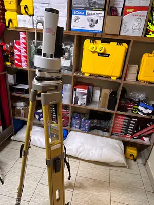 Wooden Engineering Tripod for Precision Surveying