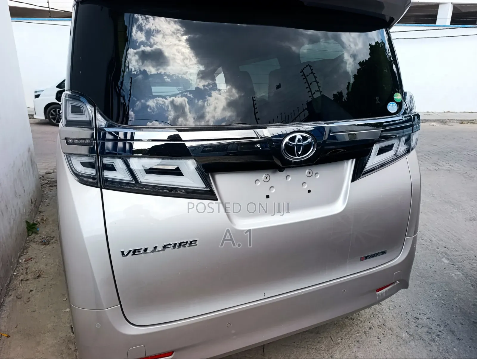 Toyota Vellfire 2019 Gold