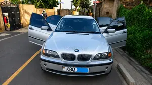 BMW 318i 2004 Silver