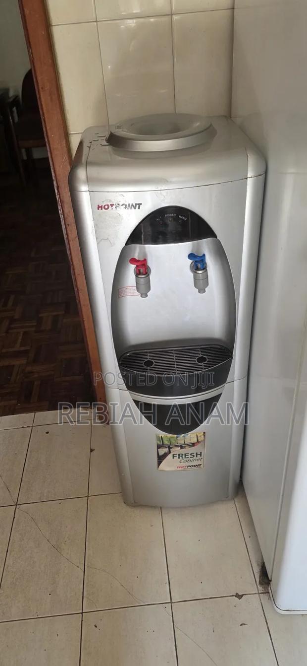 Water Dispenser - thumbnail 2