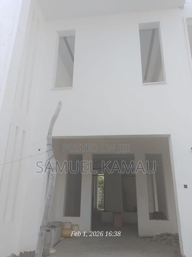4 Bedroom Residential Property for Sale - thumbnail 9