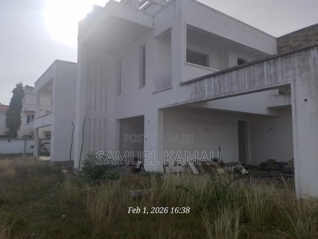 4 Bedroom Residential Property for Sale - thumbnail 14