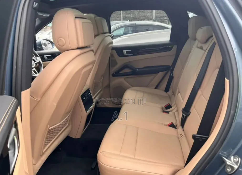 Porsche Cayenne Base AWD 2019 Blue