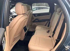 Porsche Cayenne Base AWD 2019 Blue