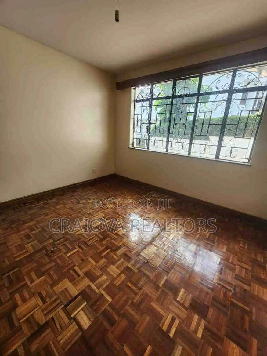 5bdrm Townhouse/Terrace in Riverside Drive for sale