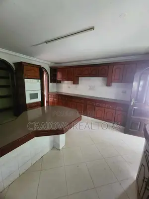 5bdrm Townhouse/Terrace in Riverside Drive for sale