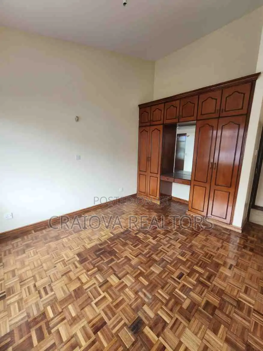 5bdrm Townhouse/Terrace in Riverside Drive for sale
