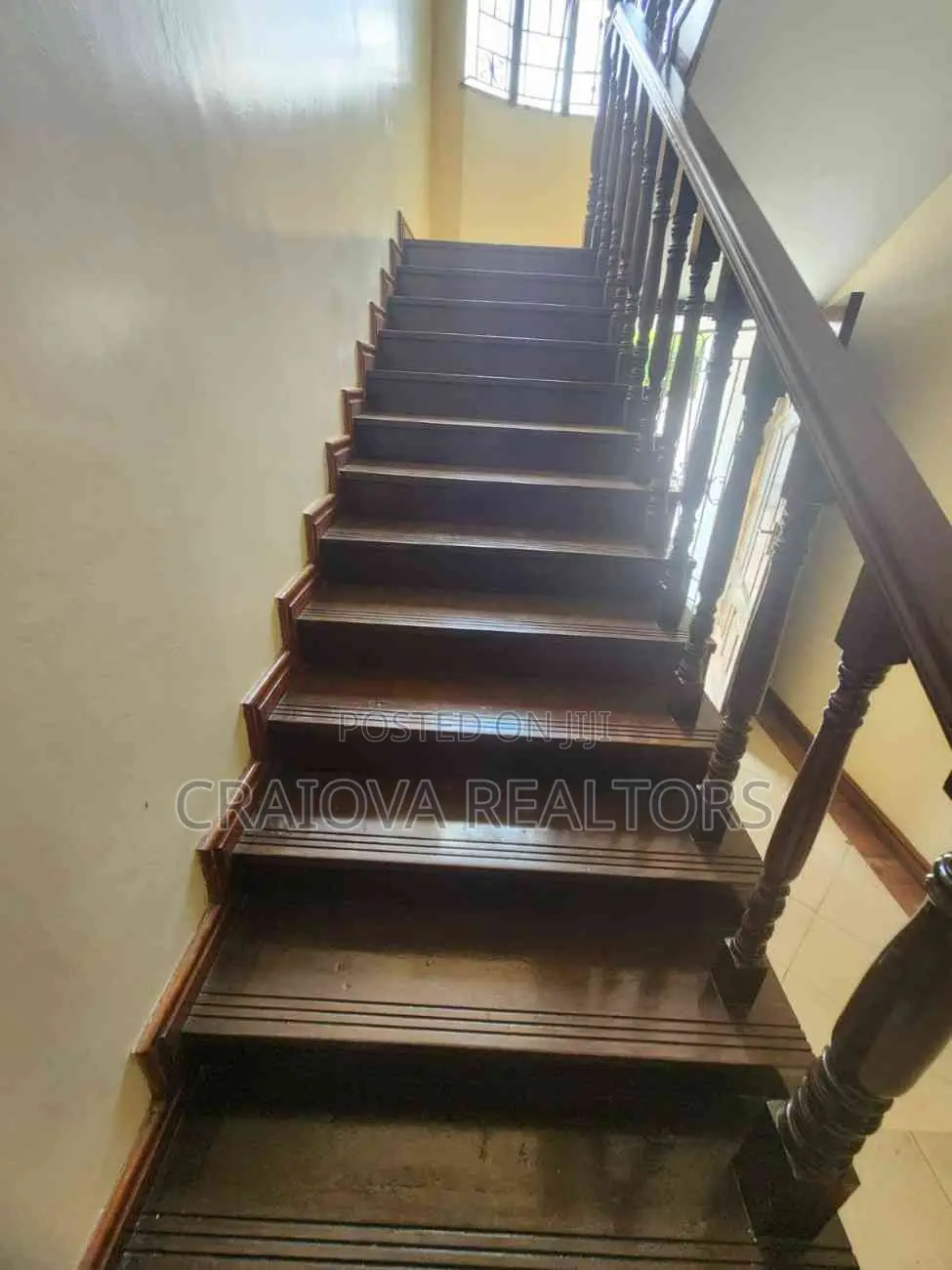 5bdrm Villa in Riverside Drive for sale