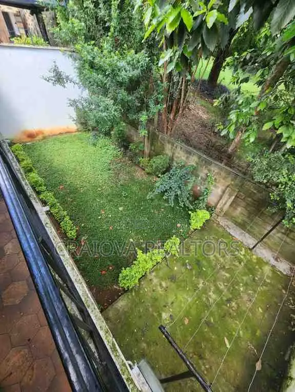5bdrm Villa in Riverside Drive for sale