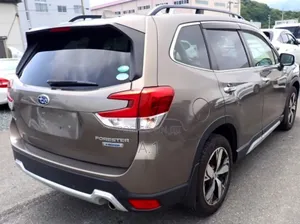 Subaru Forester Touring AWD 2019 Gold