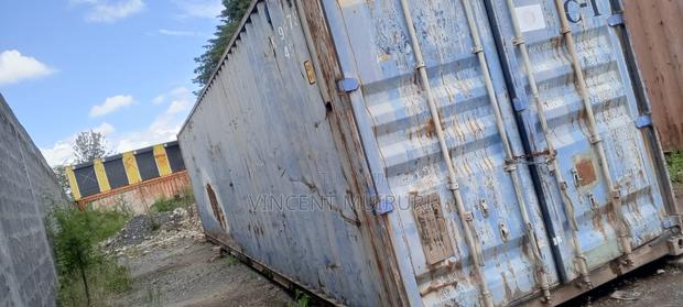 40ft Cargo Shipping Container - thumbnail 6