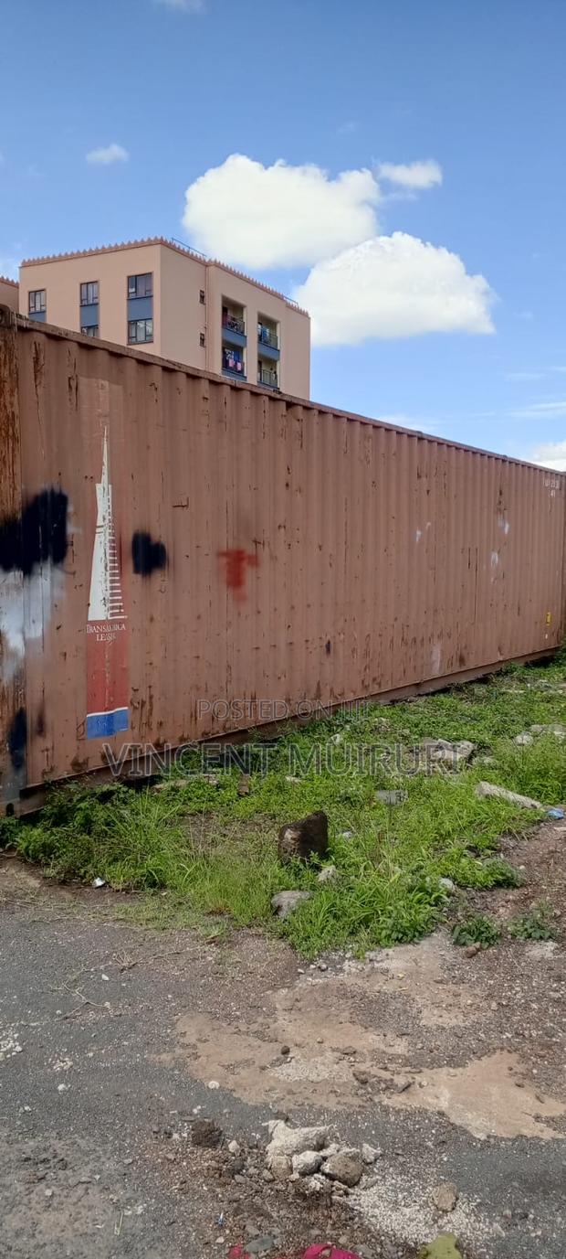40ft Cargo Shipping Container - thumbnail 7