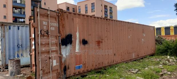 40ft Cargo Shipping Container - thumbnail 3