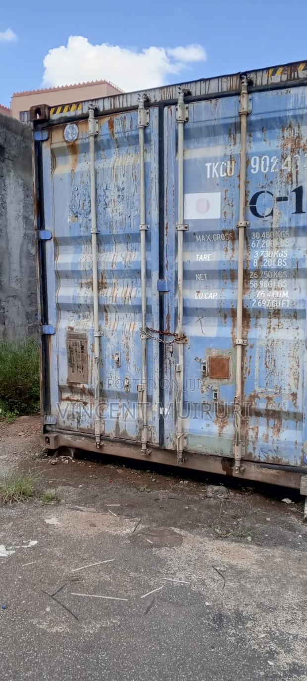 40ft Cargo Shipping Container - thumbnail 4