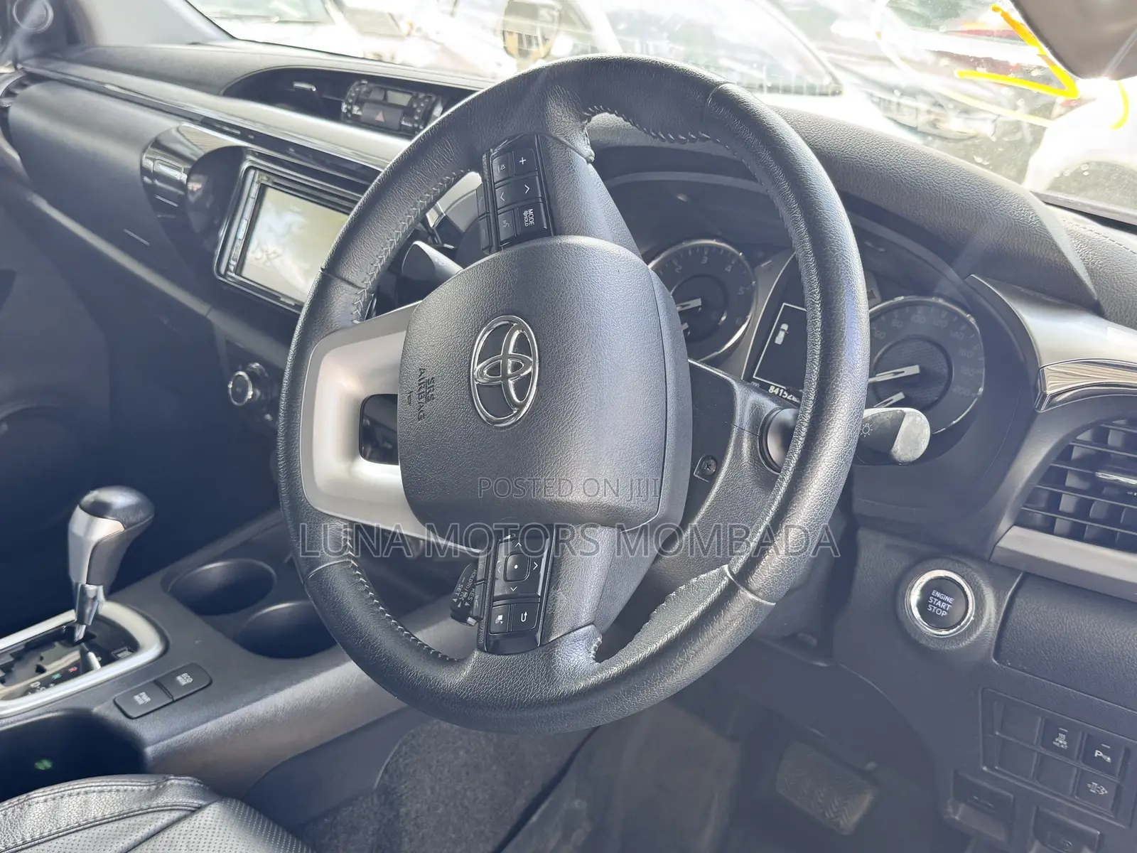 Toyota Hilux 2021 Black