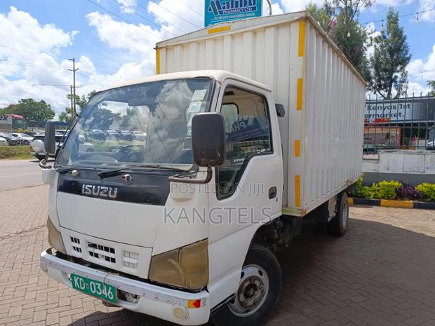 Isuzu NKR 4.3