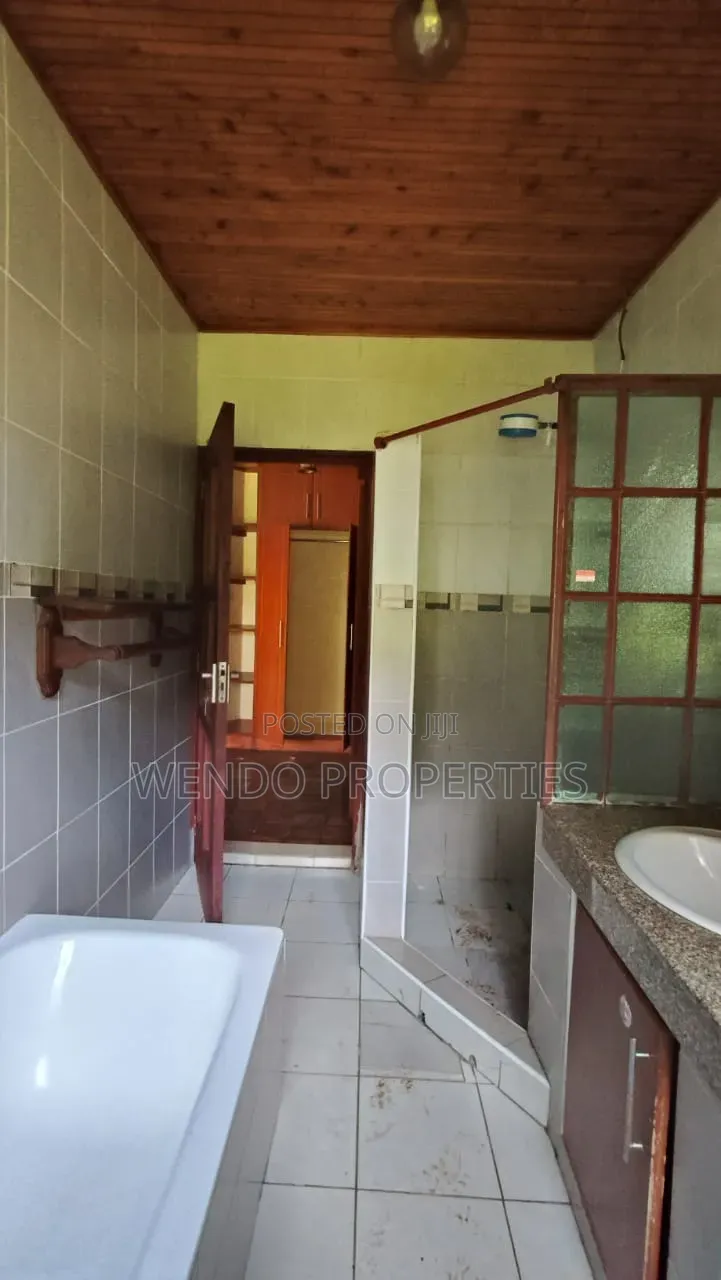 4bdrm Bungalow in Karen C for rent