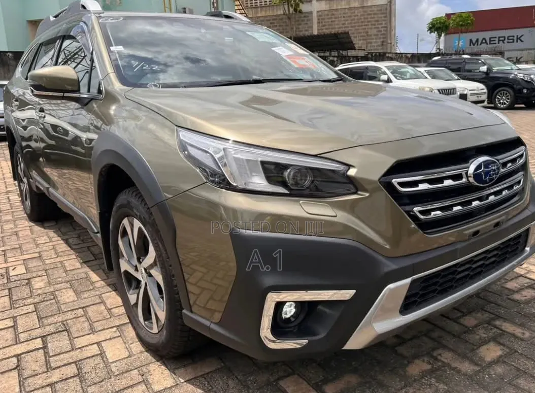 Subaru Outback Touring 2022 Gold