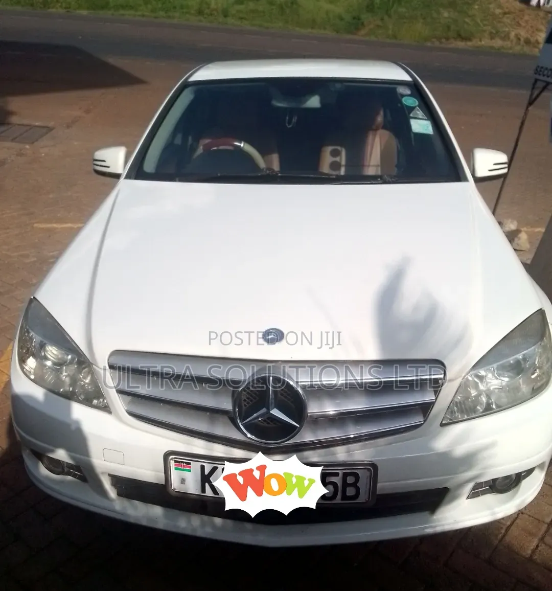 Mercedes-Benz C200 2010 White