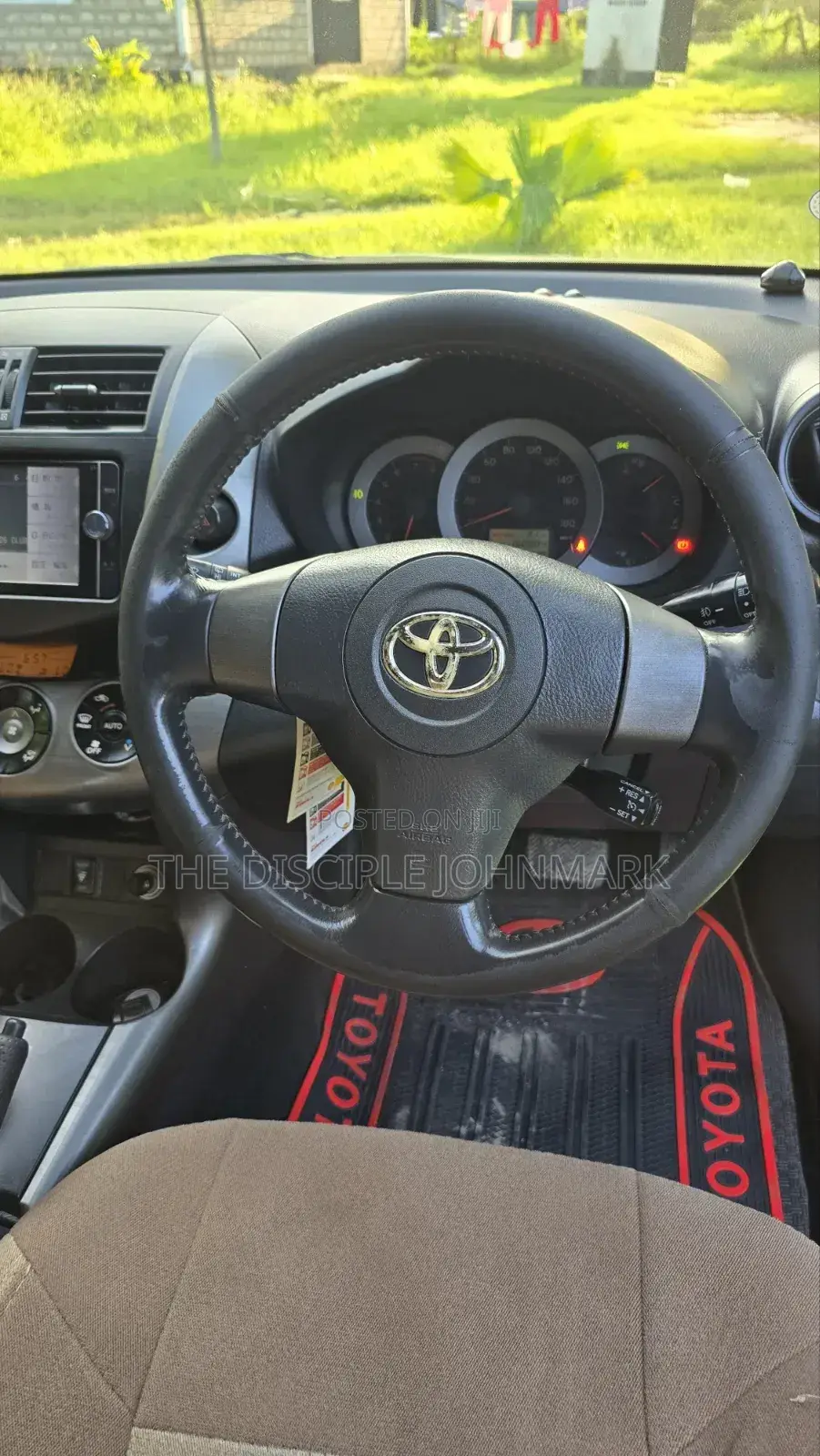 Toyota RAV4 2011 Silver