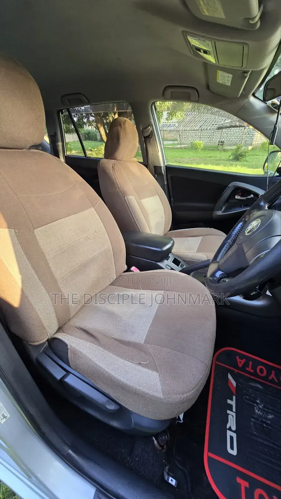 Toyota RAV4 2011 Silver