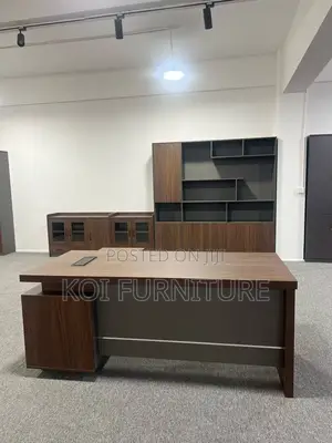 Office Desk : 1.6m Modern Dark Wood Executive Office Desk