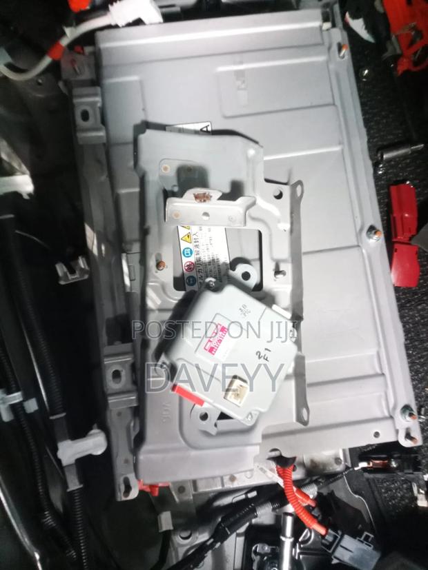 Complete Hybrid Battery Pack - main view