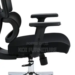 Office Chair : Black High-Back Ergonomic Office Chair