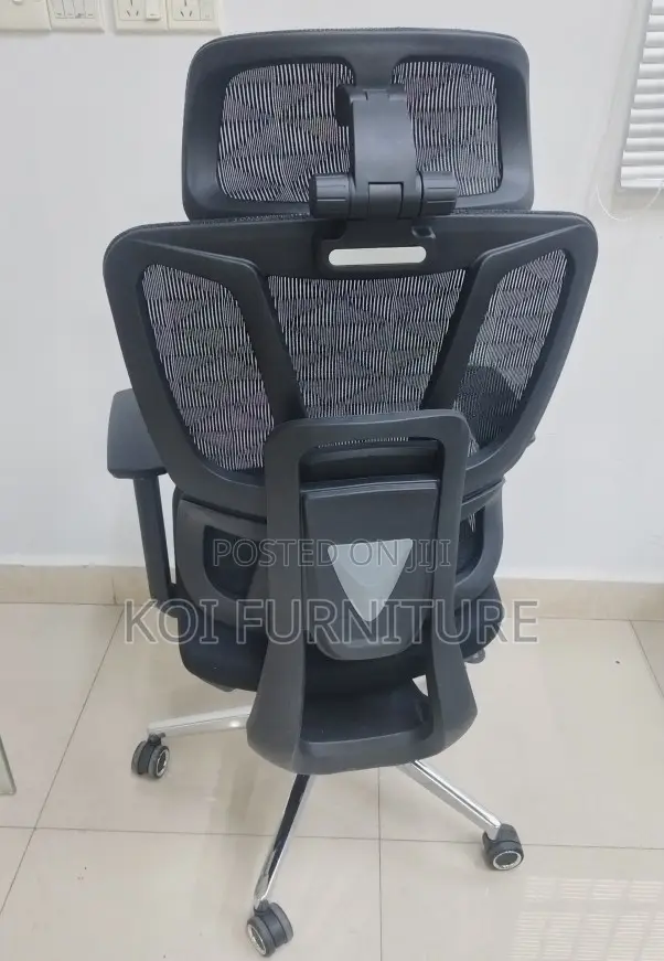 Office Chair : Black High-Back Ergonomic Office Chair