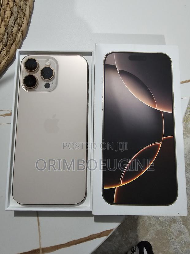 Apple iPhone 16 Pro Max 256 GB Gold - main view
