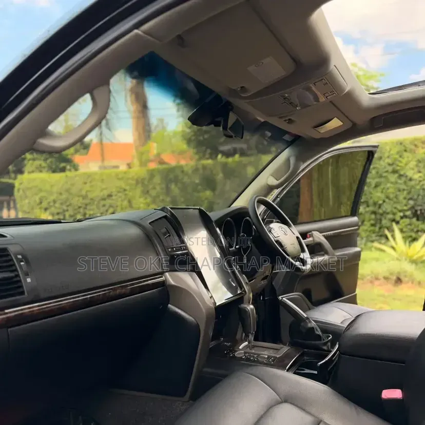Toyota Land Cruiser 2012 Black