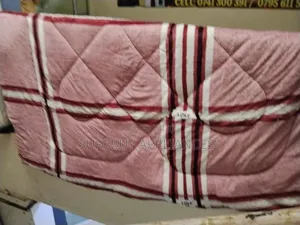 5x6 Woollen Blanket With Storage Packaging Bag – Soft Warm