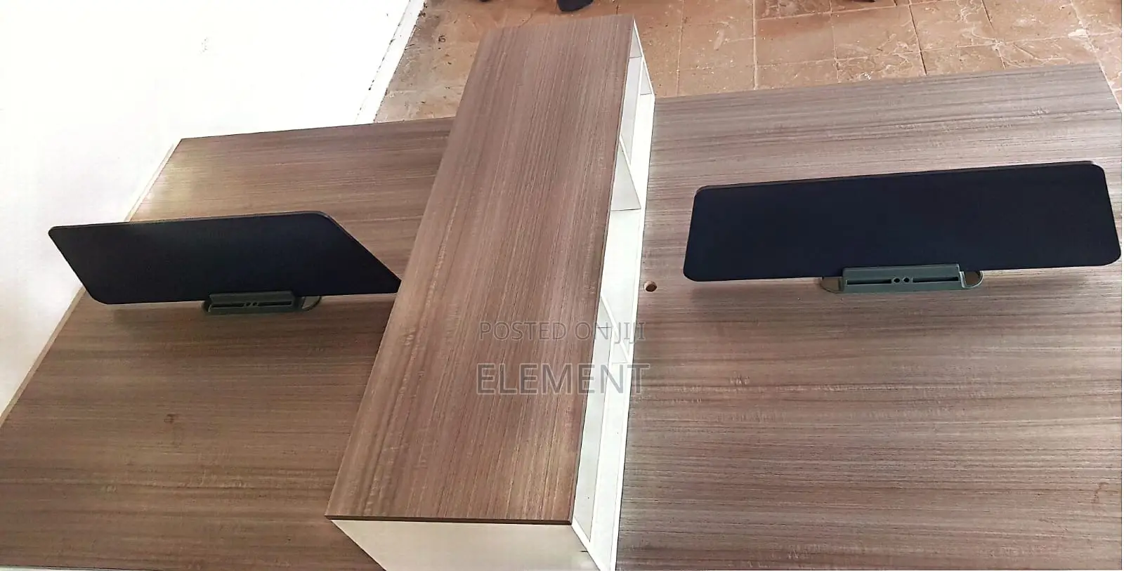 Four Sitter Ofiice Table