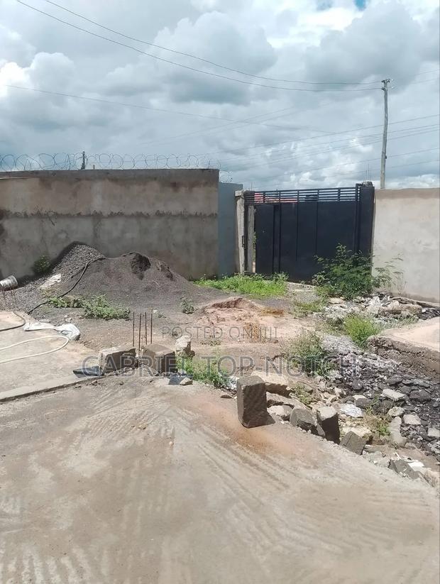 Very Prime Full 50 by 100 Plot, With Perimeter Wall and Foundation - thumbnail 9