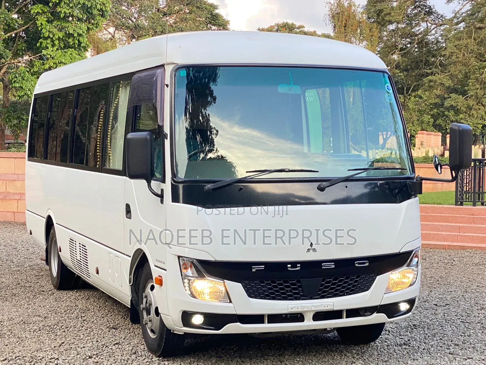 Mitsubishi Fuso Rosa 2019 White