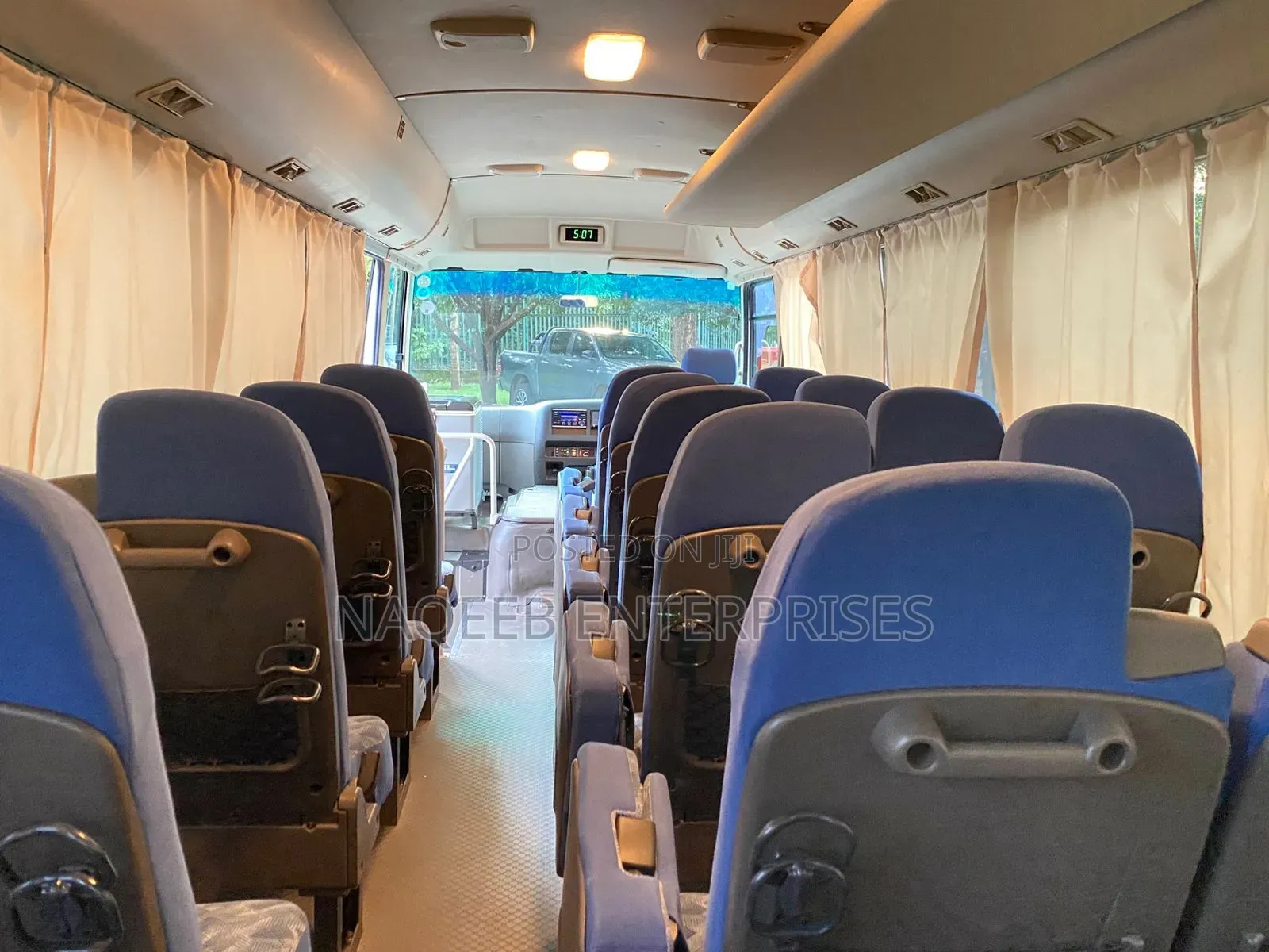 Mitsubishi Fuso Rosa 2019 White