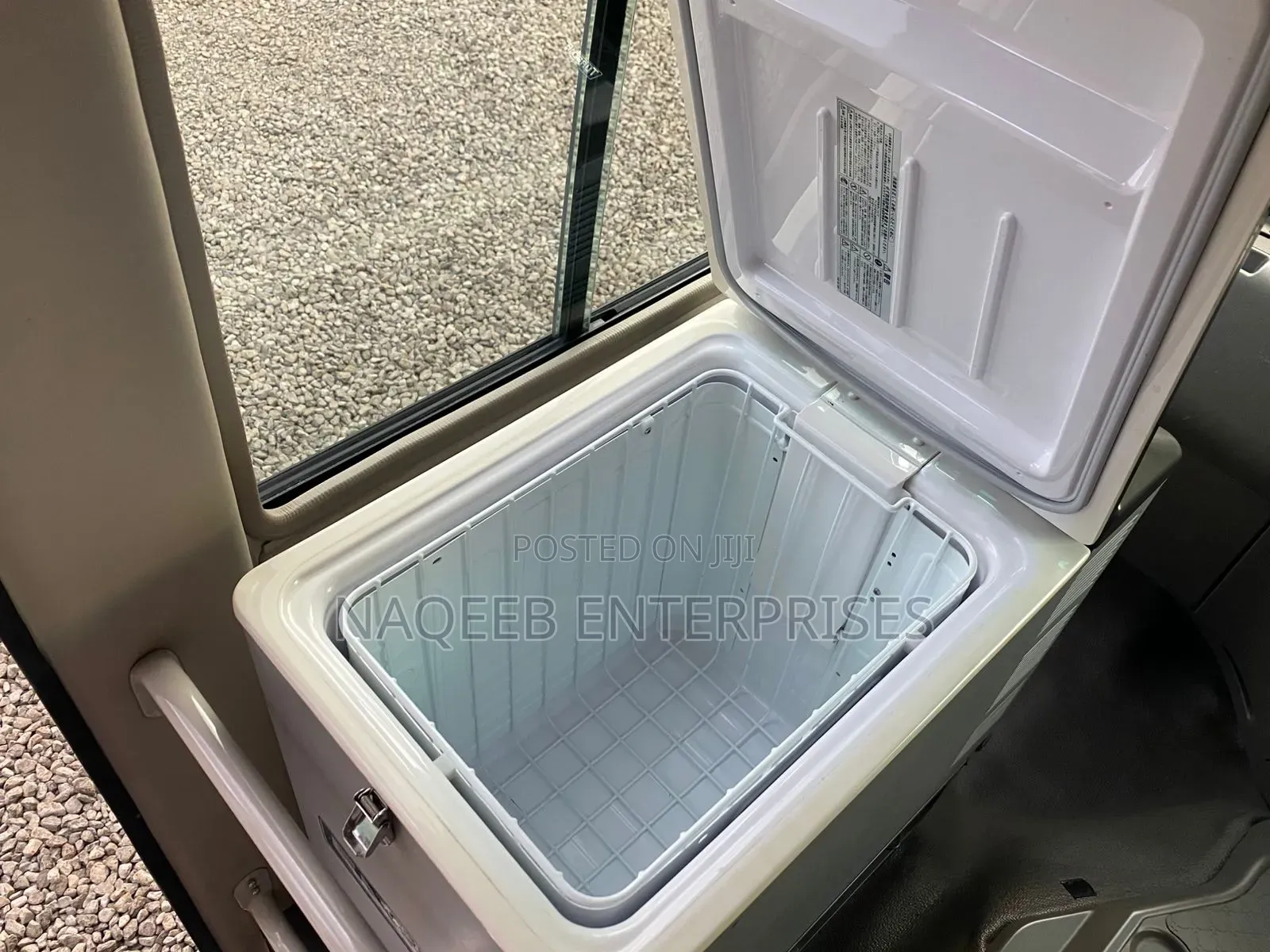 Mitsubishi Fuso Rosa 2019 White
