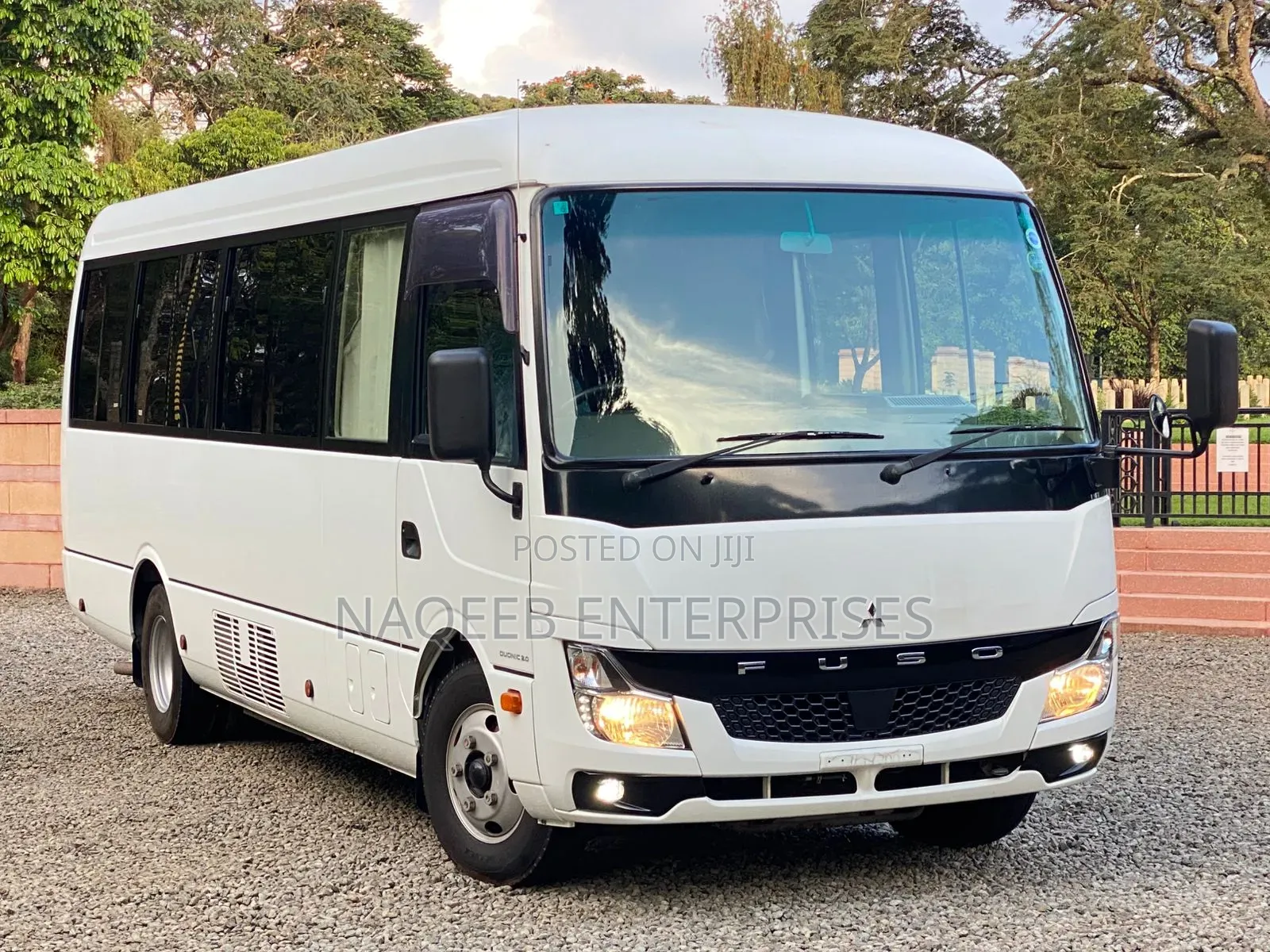 Mitsubishi Fuso Rosa 2019 White